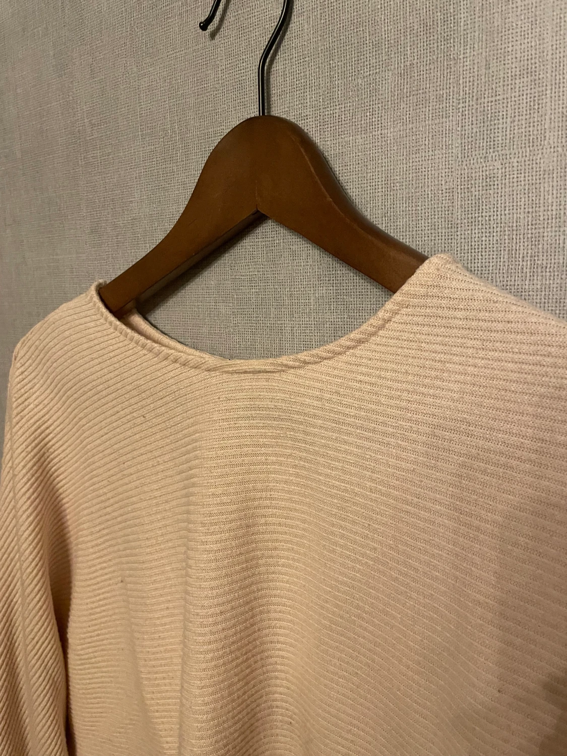 Ljusrosa finstickad topp - 90