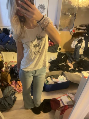 Mickey mouse T-shirt  - Gullig T-shirt med mickey mouse på