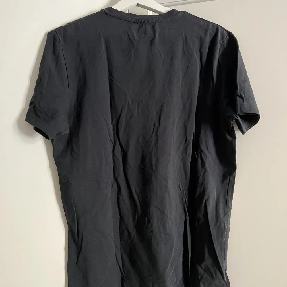 Male T-shirt from Slected Homme. . T-shirts.