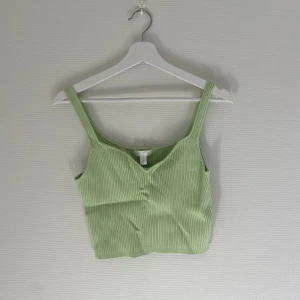 Ribbat linne - Suuuuperfint ribbat linne⚡️ jättefin somrig färg🌼 prislappen sitter kvar.