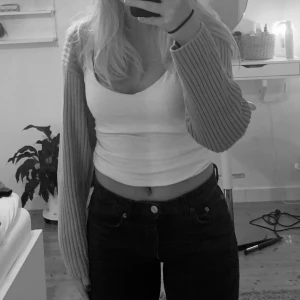 Bolero - Beige oanvänd bolero från Hm💓