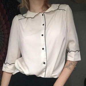 Cute blus - Den är i oanvänd skick💕