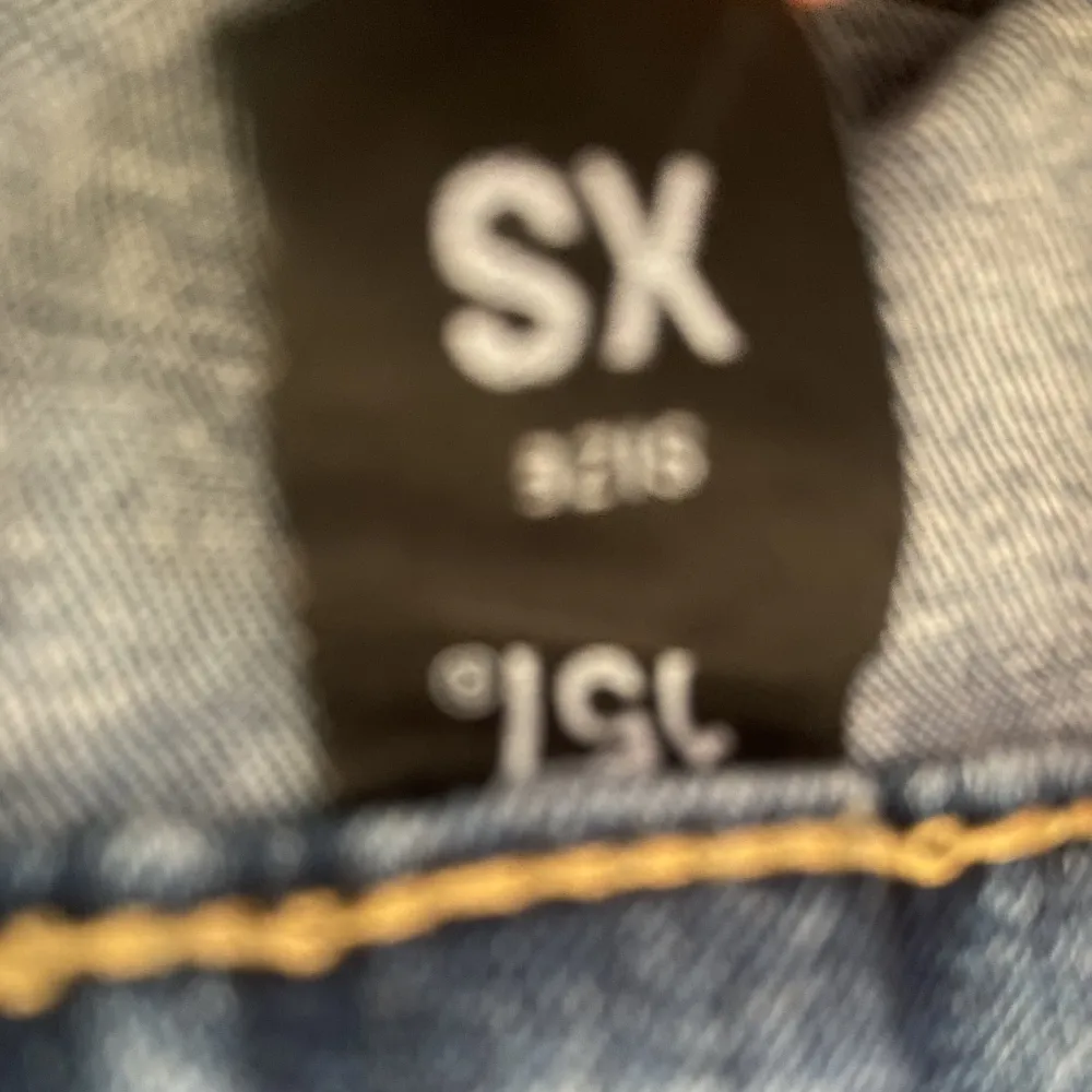 Ett par blåa byxor i från lager 157. Använder inte längre 💗. Jeans & Byxor.
