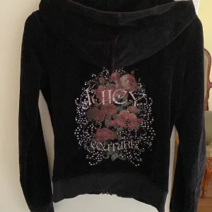 Juicy Couture kofta - Jätte fin Kofta från Juicy Couture, som inte kommer till användning längre!