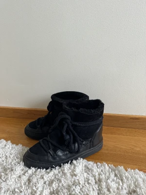 Inuikiis  - Jätte fräscha Inuikiis inga skador 