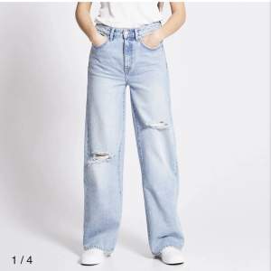 Oanvända jeans, lappen finns kvar, ordinarie pris: 300kr