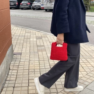 Röd virkad väska - Röd virkad lite mindre väska🧶