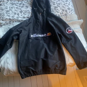 Ellesse Jacka - Jättebra skick, knappt använd