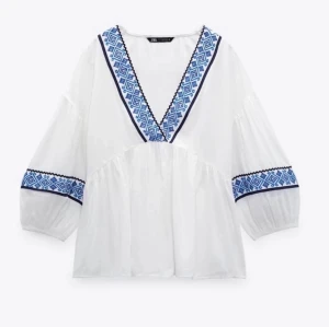 Zara blus - Säljer då den inte kommer till användning. Knappt använd