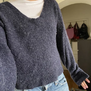 stickad tröja - i wool blend fårn bikbok 