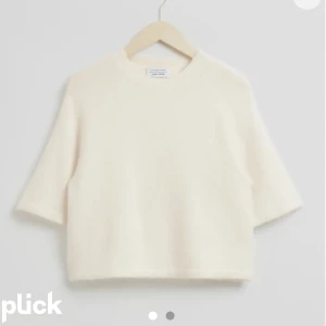 Stickad tshirt  - jättefin stickad tshirt från other stories skriv för fler bilder💕