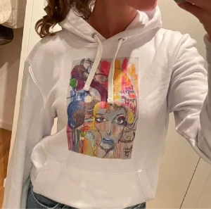 The cool elephant hoodie - Säljer en helt ny och jättefin hoodie från the cool elephant💗super bra skick