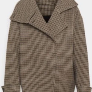 Arket jacka - Väldigt populär supersnygg jacka från Arket😍