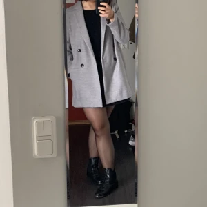 Love this coat - Light gray, appropriate for swedish autumn