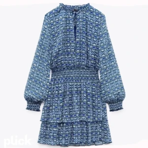 zara klänning  - superfin klänning från zara💙, använd 1 gång. skriv för fler bilder!! 