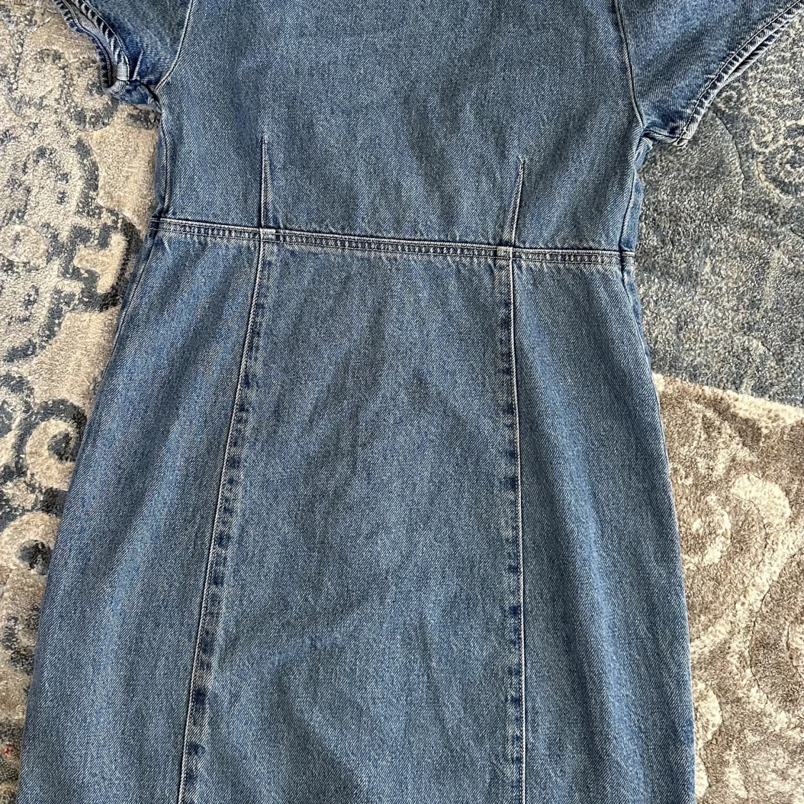 Oanvänd denimklänning Levis, storlek small. - 91