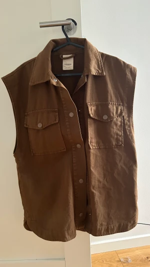 Jeans väst - Jeans vest brun från Pull&bear 