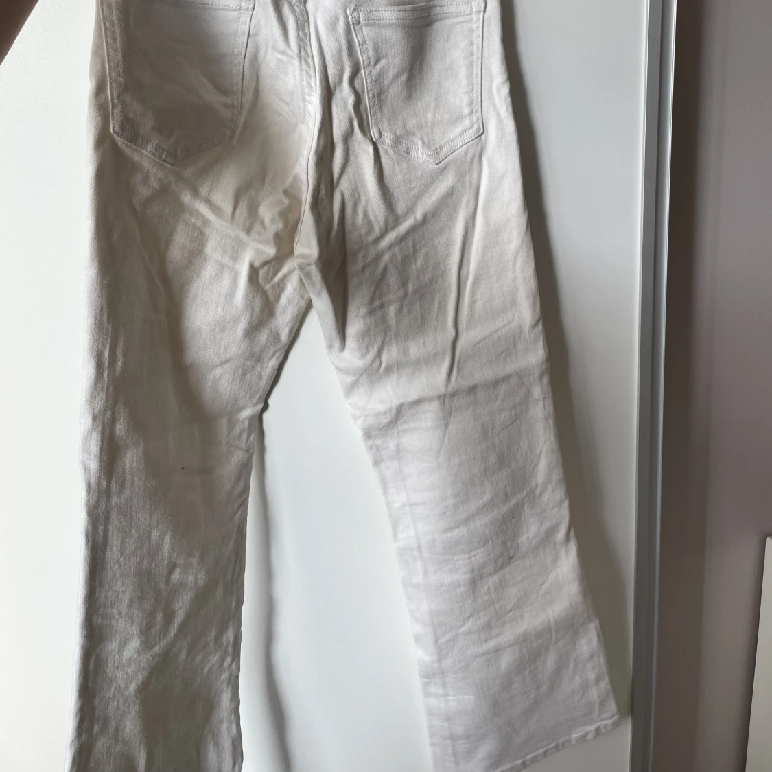Jättefina vita byxor  - 91