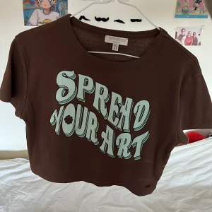  topp - Är i bra skick. Passar S-M