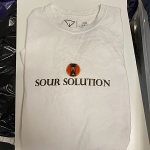 Sour solution t-shirt - Bra skick. 