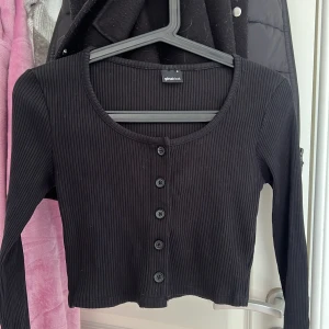 Tröja - Använd 3 gånger så i bra skick. 150 + frakt🌸