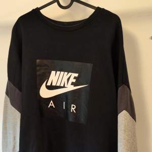Nike Air Sweatshirt köpt för några år sen, men sparsamt använd