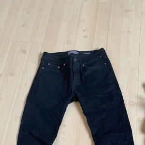 Svarta dressman jeans  - Svarta dressman jeans i storlek 30/30