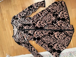 Svart klänning  - Har använt bara 3 gånger 