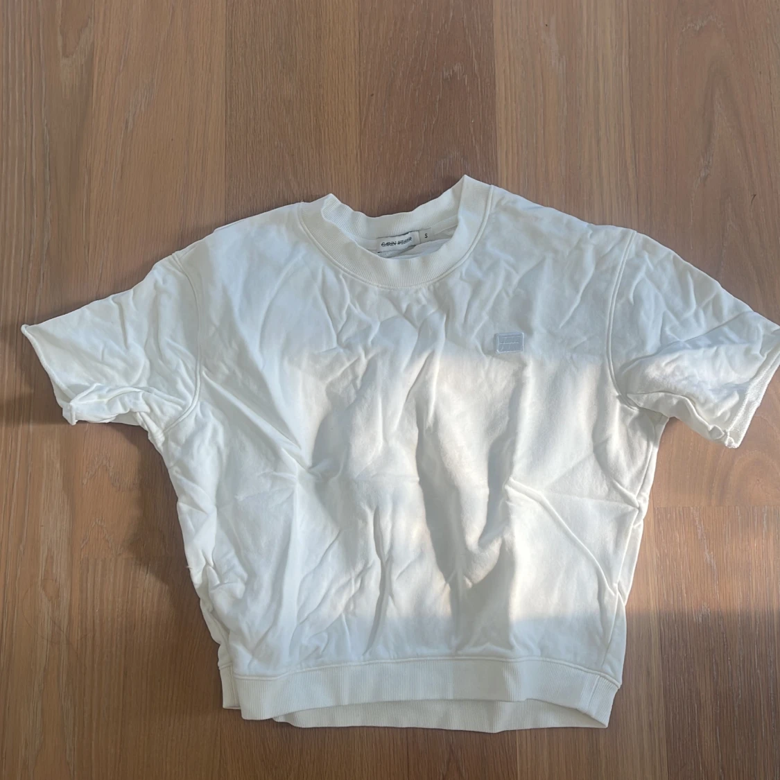 Sweater med korta ärmar från Carin Wester