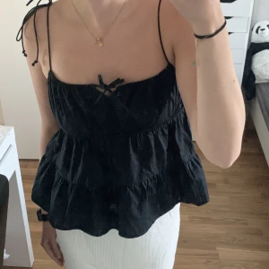 Linne - Säljer detta gulliga linne, stl M! Från Hm