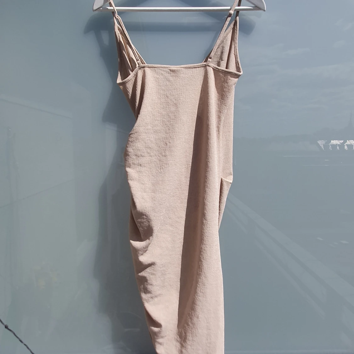 Beige sommarklänning - 90