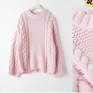 Stickad tröja  - Slutsåld rosa stickad tröja från Gina! Nyskick!🫶🏼 perfekt till sommarkvällar🤩 fraktar efter budgivning! 