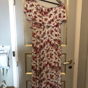 Långklänning storlek 50 - Fin långklänning i fint skick 