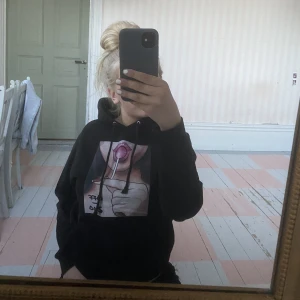 Hoodie - Det här är en jätte fin hoodie. Aldrig andvänd. Äkta the cool elephant 