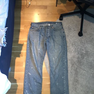 Weekday Jeans - Weekday jeans ”space”. Målade för lite ”carpenter” vibe