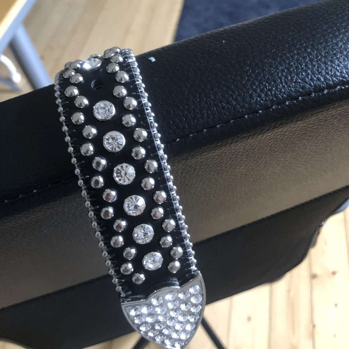 Tuttulente Rhinestone bälte  - 90