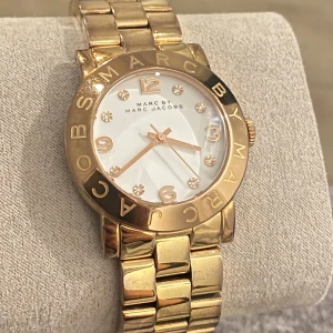 Marc by Marc Jacobs klocka - Ref. MBM3077 (Måste byta batteri)