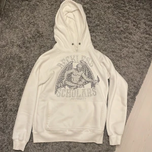 Reckless hoodie, vit, storlek S,  - Använd 2-3 gånger