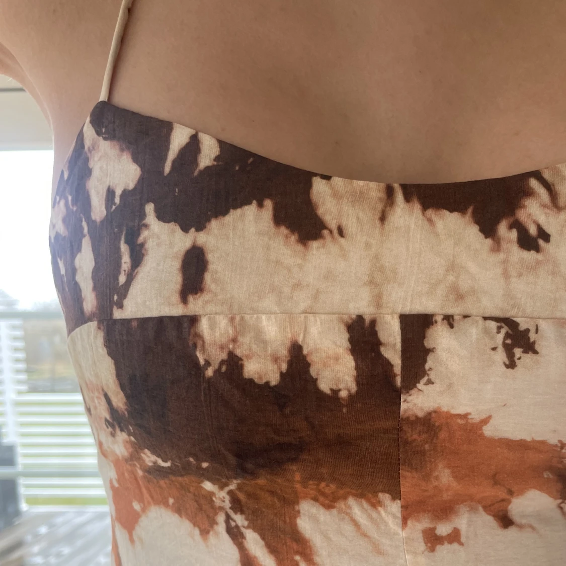 Mönstrad klänning - 90