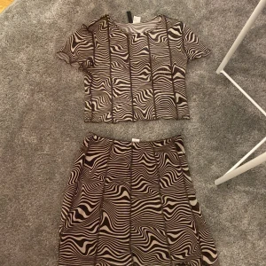 Tröja och kjol -  väldigt najs till sommaren😻