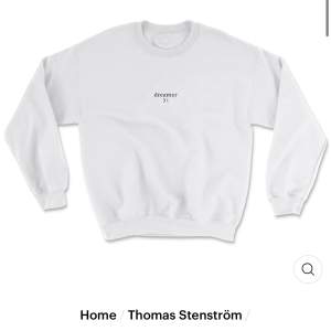 Säljer denna Thomas stenström tröjan! Tyvärr inte lagom för mig så bara använd en gång😍nypris är 500