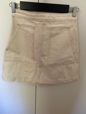 Jeanskjol  - Jeanskjol från weekday, storlek 36