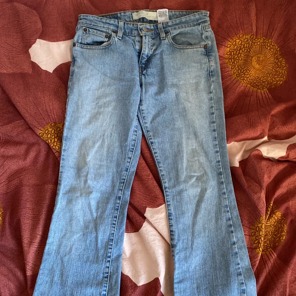 Lågmidjade Levis jeans. Jeans & Byxor.