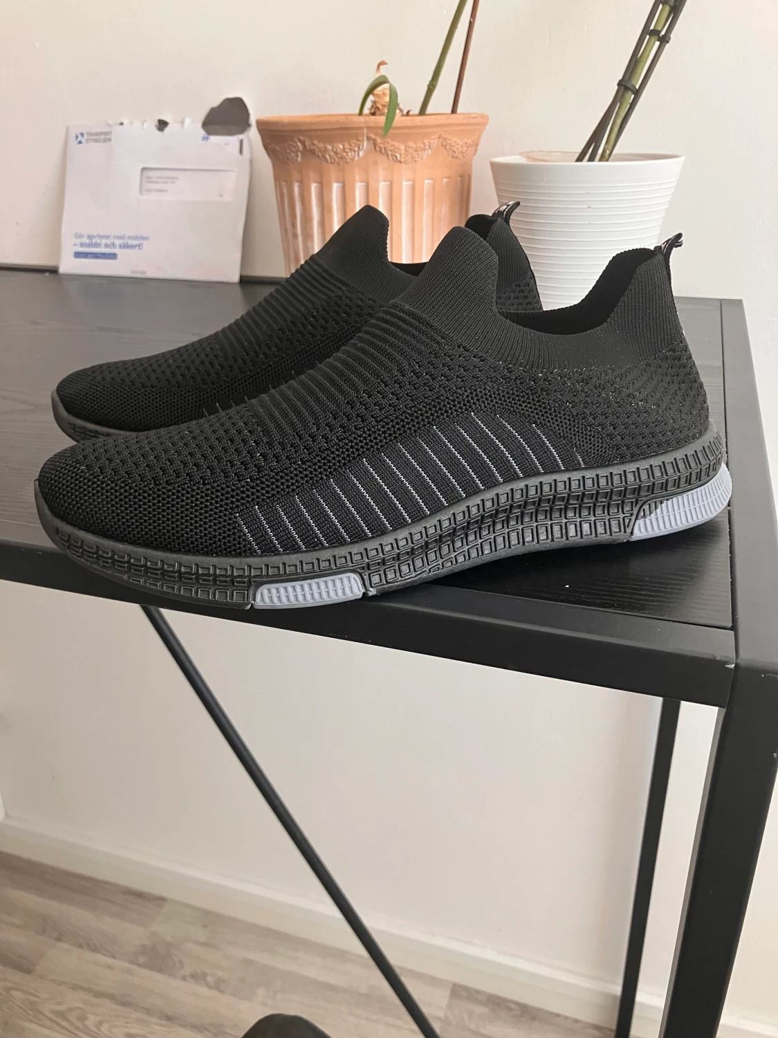 Nya skor utan snörning 