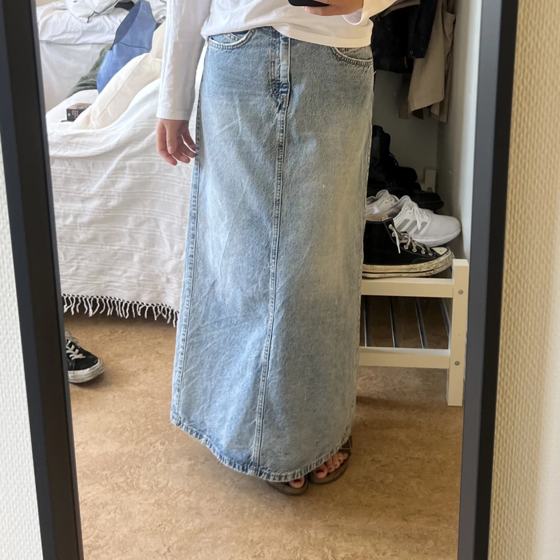 Slutsåld maxi jeans kjol