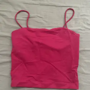 Rosa linne från gina tricot som inte använd längre