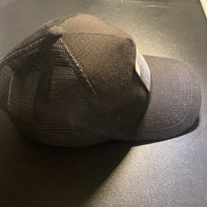 Goorin bros panther Keps - Säker En keps från Goorin bros med panter bild, säljer pga inte kommer till användning längre. Skicket är 9/10 den är inte mycket använd men på kanterna av kepsen så är det lite ihopa tryckt. Köparen står för frakten. Hör av vid frågor.