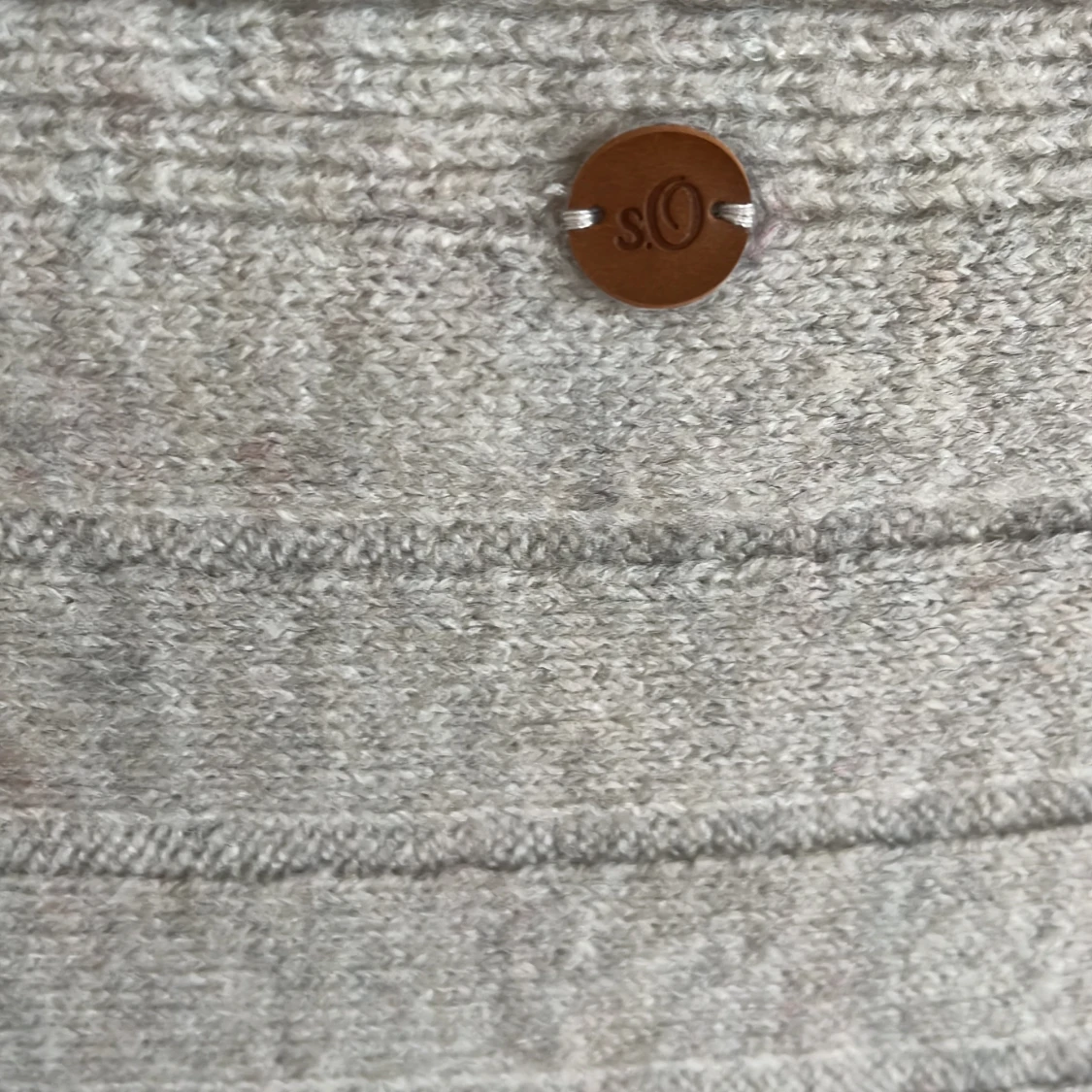 Stickad Tröja  - 91