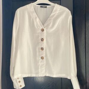 Vit blus - Superfin blus från Shein! Gott skick