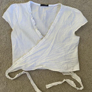 Brandy Melville topp - Jätte söt topp från brandy! Aldrig använd💘 Passar XS/S🫶🏼